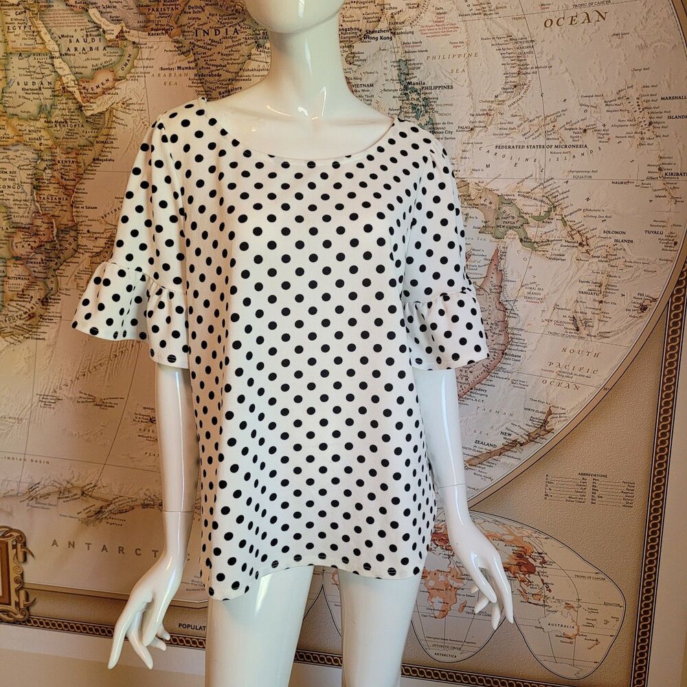 Green Envelope Top Womens size 1X White Black Polka Dot Bell Sleeve Stretch